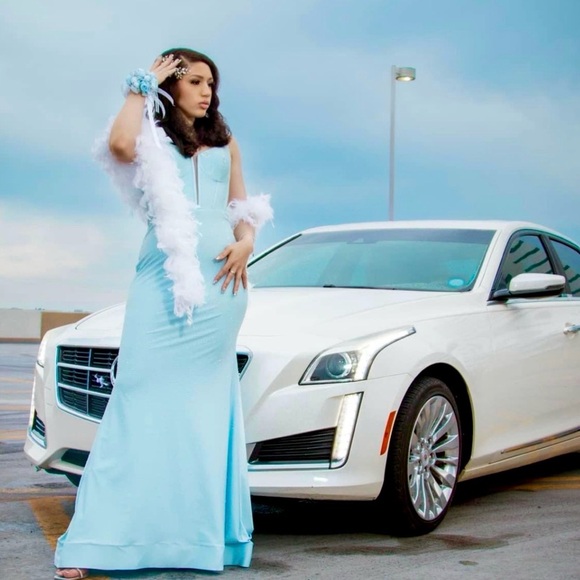 Sherri Hill Light Blue Bedazzled Gown - veloxcontactcenter.com.br